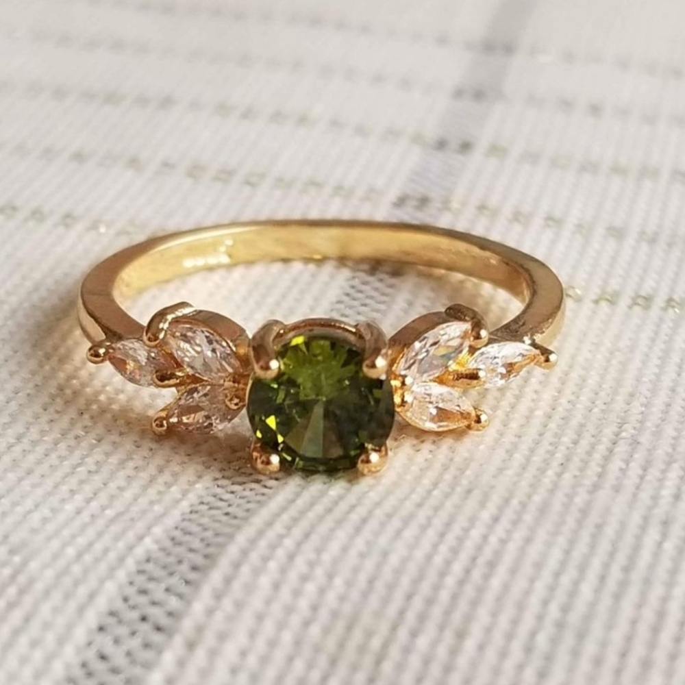 New 18K Gold Plated Round Cut Peridot Diamond Flower Ring for Women